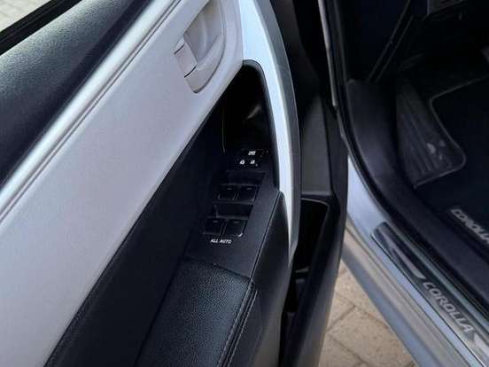 TOYOTA-COROLLA-1.8 GLI 16V FLEX 4P AUTOMÁTICO TOYOTA-COROLLA-2017