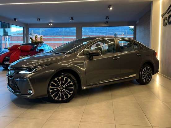 TOYOTA-COROLLA-2024