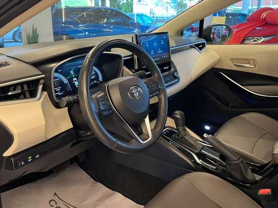 TOYOTA-COROLLA-2024