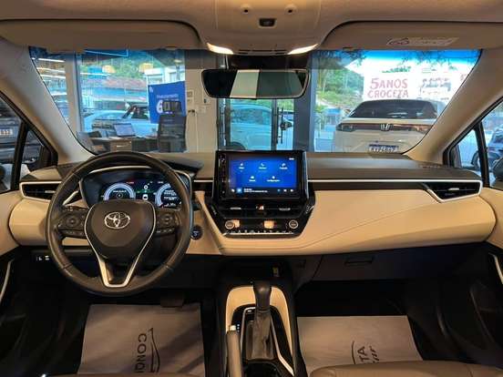 TOYOTA-COROLLA-2024