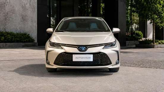 TOYOTA-COROLLA-2024
