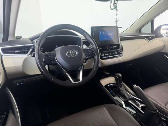 TOYOTA-COROLLA-2023