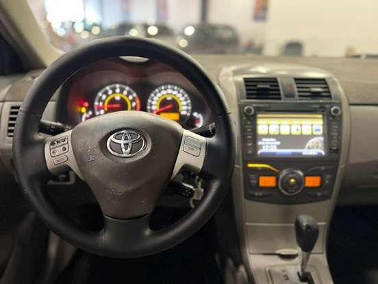 TOYOTA-COROLLA-2008