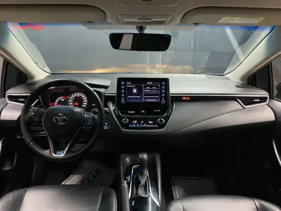 TOYOTA-COROLLA-2021