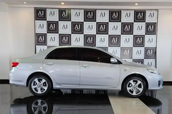 TOYOTA-COROLLA-2012
