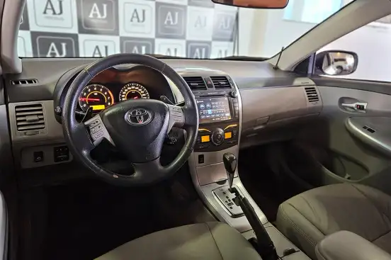 TOYOTA-COROLLA-2012