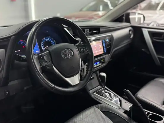 TOYOTA-COROLLA-2018
