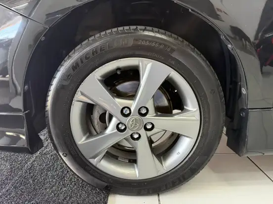 TOYOTA-COROLLA-2013
