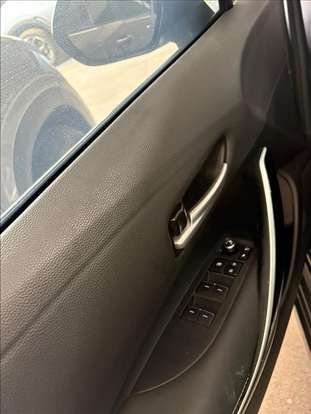 TOYOTA-COROLLA-2023