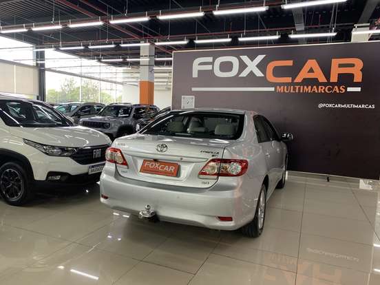 TOYOTA-COROLLA-2011