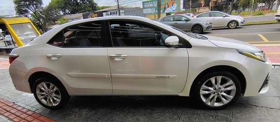 TOYOTA-COROLLA-2017