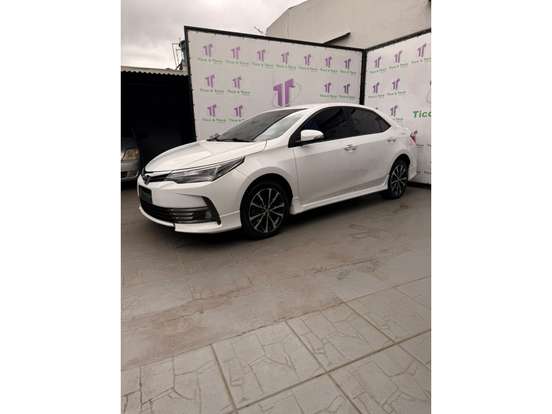 TOYOTA-COROLLA-2018