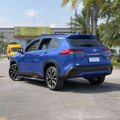 TOYOTA-COROLLA CROSS-2024