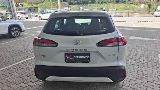 TOYOTA-COROLLA CROSS-2024