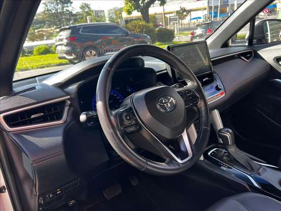 TOYOTA-COROLLA CROSS-2023