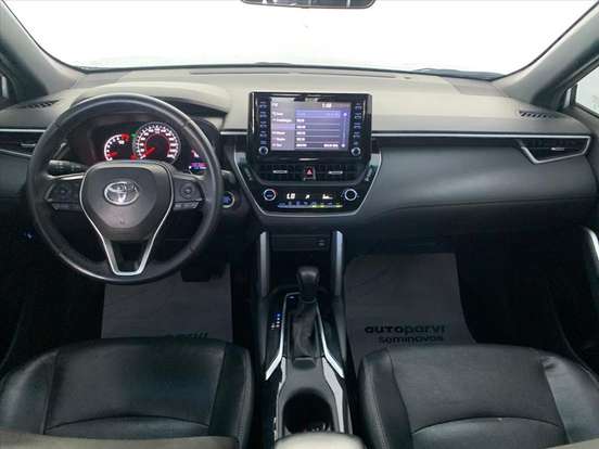 TOYOTA-COROLLA CROSS-2021
