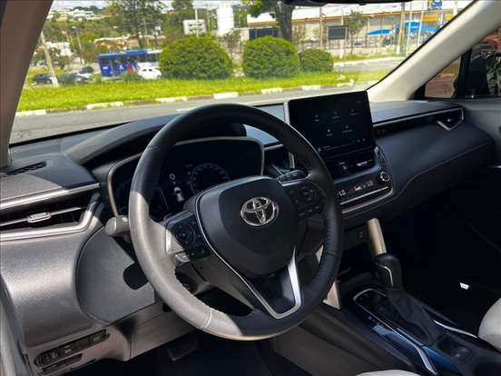 TOYOTA-COROLLA CROSS-2024
