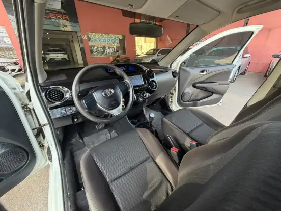 TOYOTA-ETIOS-1.3 X 16V FLEX 4P AUTOMÁTICO TOYOTA-ETIOS-2020