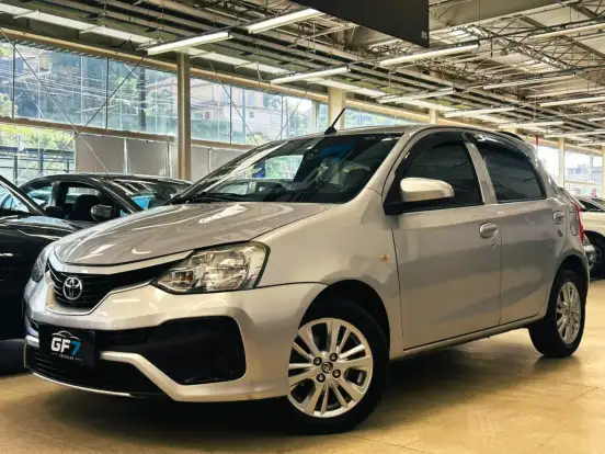 TOYOTA-ETIOS-2017