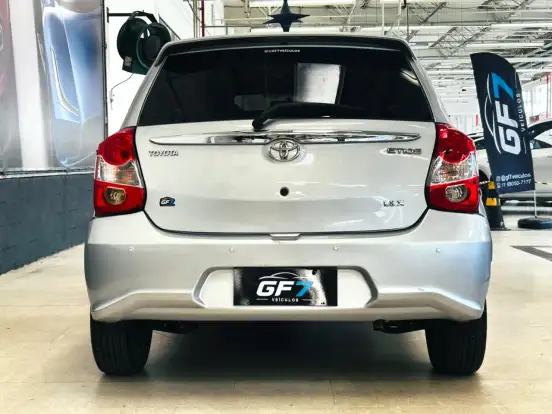 TOYOTA-ETIOS-2017