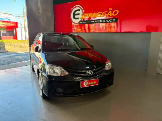 TOYOTA-ETIOS-2015