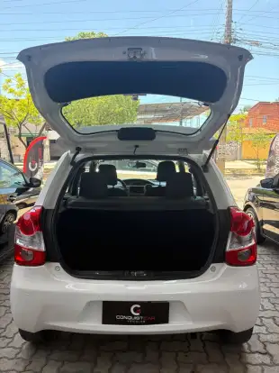 TOYOTA-ETIOS-2012