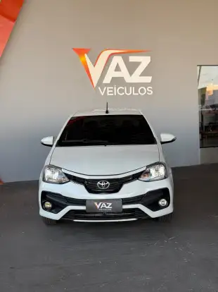 TOYOTA-ETIOS-2017