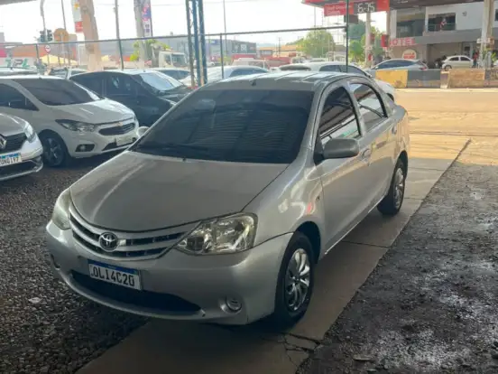 TOYOTA-ETIOS-1.5 X SEDAN 16V FLEX 4P MANUAL TOYOTA-ETIOS-2013