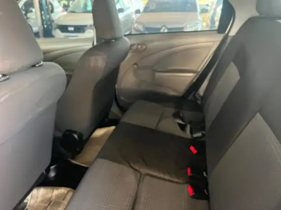TOYOTA-ETIOS-2013