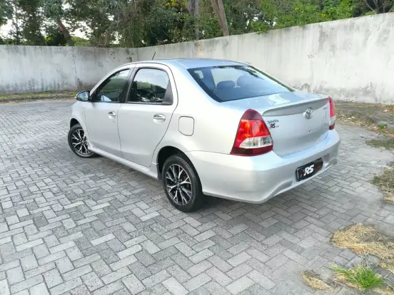 TOYOTA-ETIOS-2016