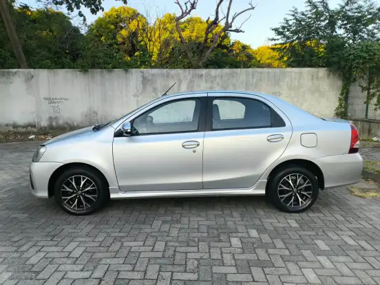 TOYOTA-ETIOS-2016