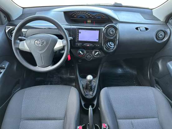TOYOTA-ETIOS-2014
