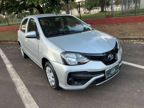 TOYOTA-ETIOS-2018