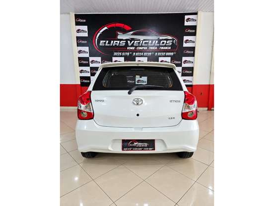 TOYOTA-ETIOS-1.3 X 16V FLEX 4P MANUAL TOYOTA-ETIOS-2017