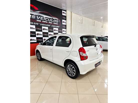 TOYOTA-ETIOS-1.3 X 16V FLEX 4P MANUAL TOYOTA-ETIOS-2017