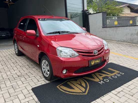 TOYOTA-ETIOS-1.3 XS 16V FLEX 4P MANUAL TOYOTA-ETIOS-2013