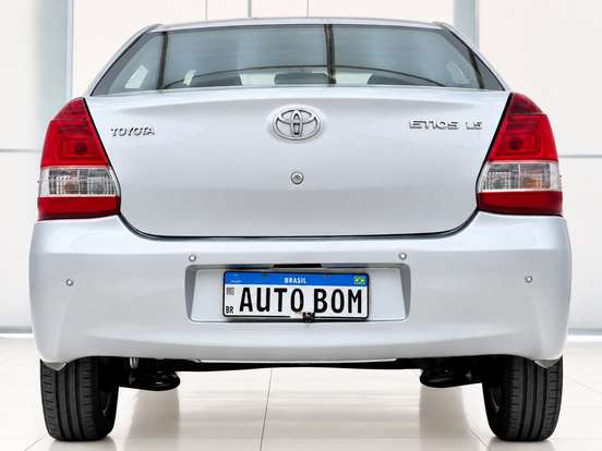 TOYOTA-ETIOS-1.5 X PLUS SEDAN 16V FLEX 4P MANUAL TOYOTA-ETIOS-2018