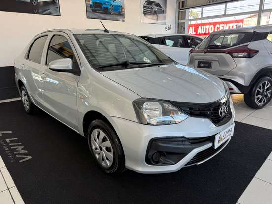 TOYOTA-ETIOS-2018