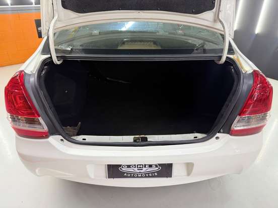 TOYOTA-ETIOS-1.5 X SEDAN 16V FLEX 4P MANUAL TOYOTA-ETIOS-2016