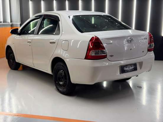 TOYOTA-ETIOS-2016