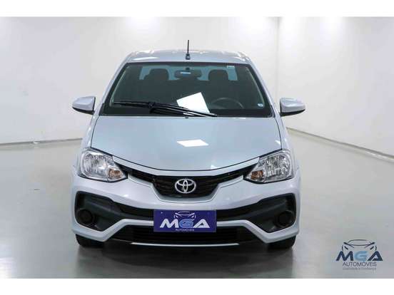 TOYOTA-ETIOS-2017