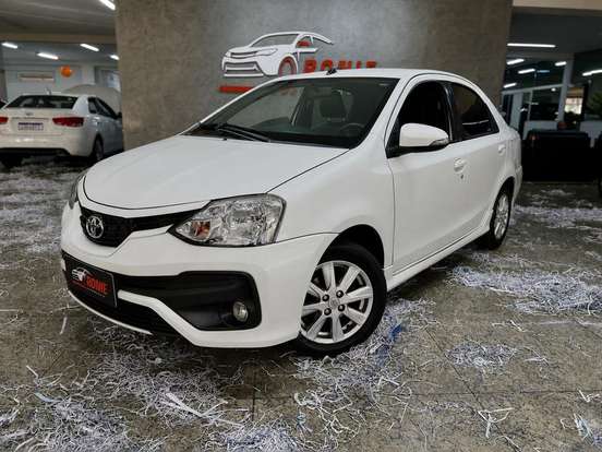 TOYOTA-ETIOS-2017