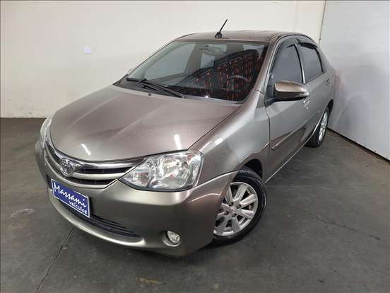 TOYOTA-ETIOS-2016