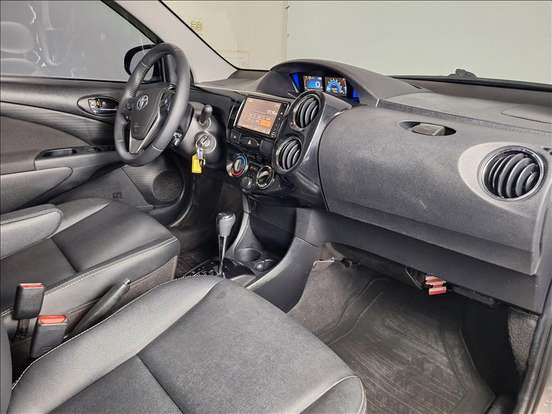 TOYOTA-ETIOS-2016