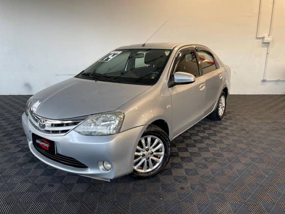 TOYOTA ETIOS 1.5 XLS SEDAN 16V FLEX 4P MANUAL