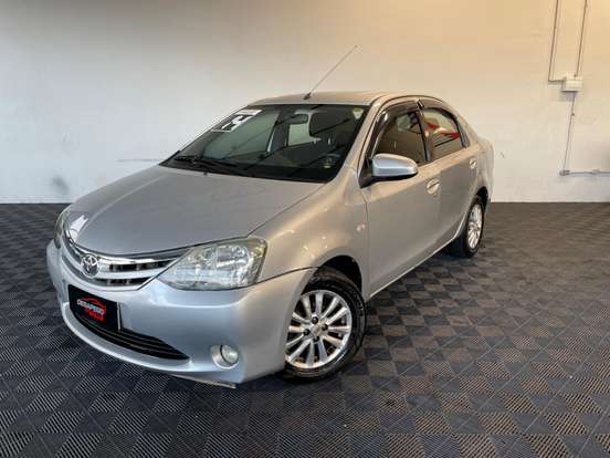 TOYOTA-ETIOS-1.5 XLS SEDAN 16V FLEX 4P MANUAL TOYOTA-ETIOS-2013