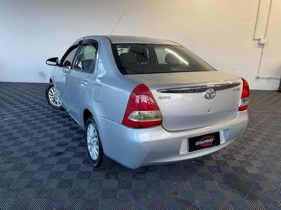 TOYOTA-ETIOS-2013