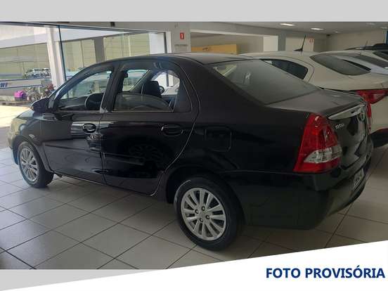TOYOTA-ETIOS-1.5 XLS SEDAN 16V FLEX 4P MANUAL TOYOTA-ETIOS-2015