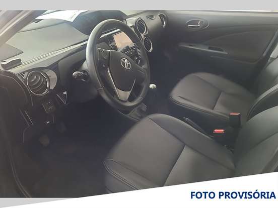 TOYOTA-ETIOS-1.5 XLS SEDAN 16V FLEX 4P MANUAL TOYOTA-ETIOS-2015