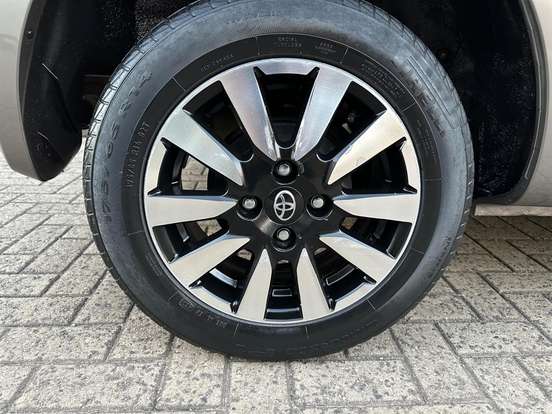 TOYOTA-ETIOS-2016
